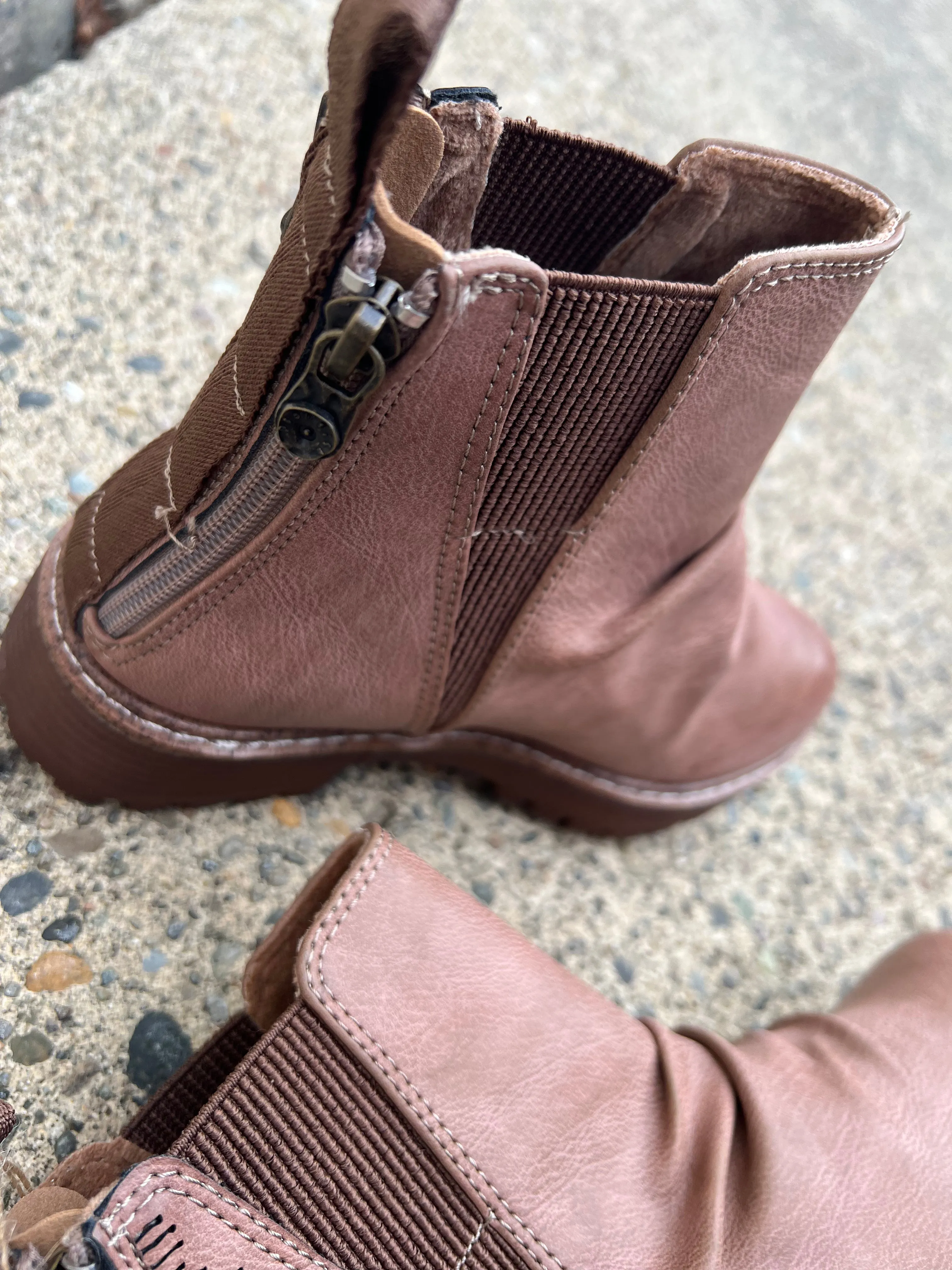 Blowfish River Booties (Red Taupe)